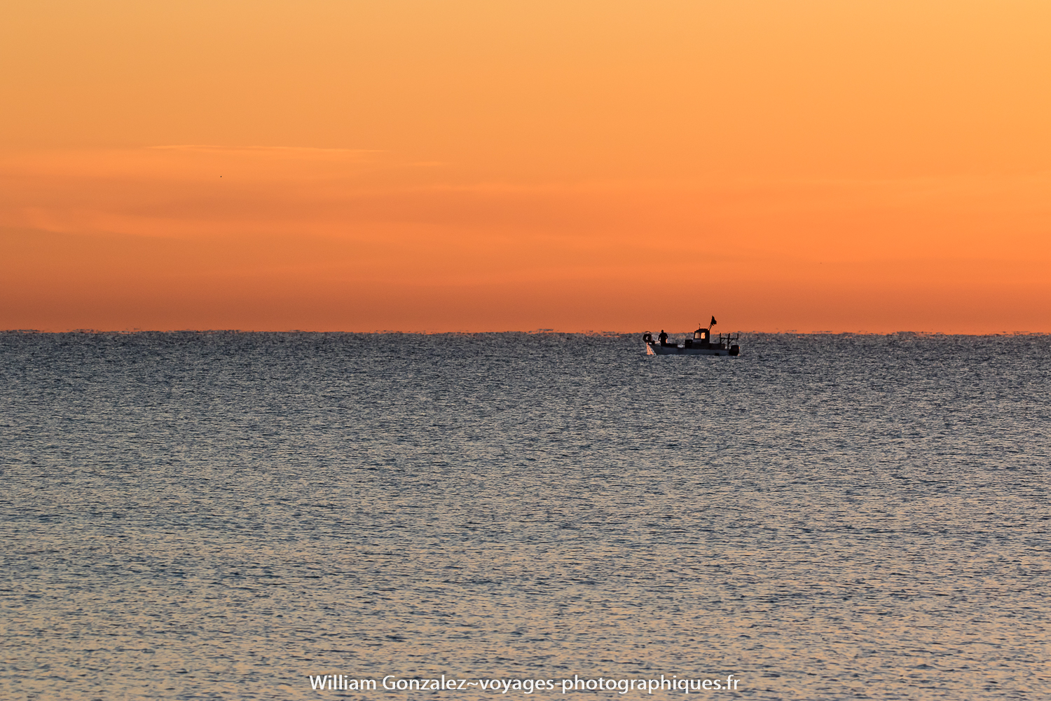 A l’heure ou le soleil se couche. France